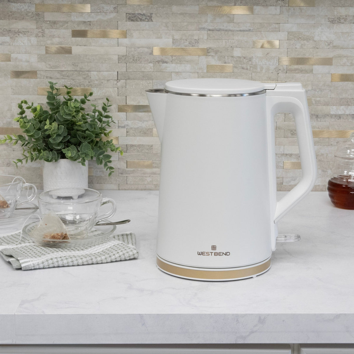 West Bend Timeless Electric Kettle, Liter Capacity, in White